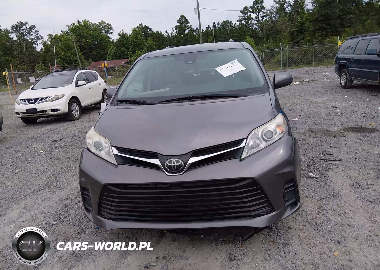 2018 Toyota Sienna Le 8 Passenger VIN:5TDKZ3DC0JS941855 - 12