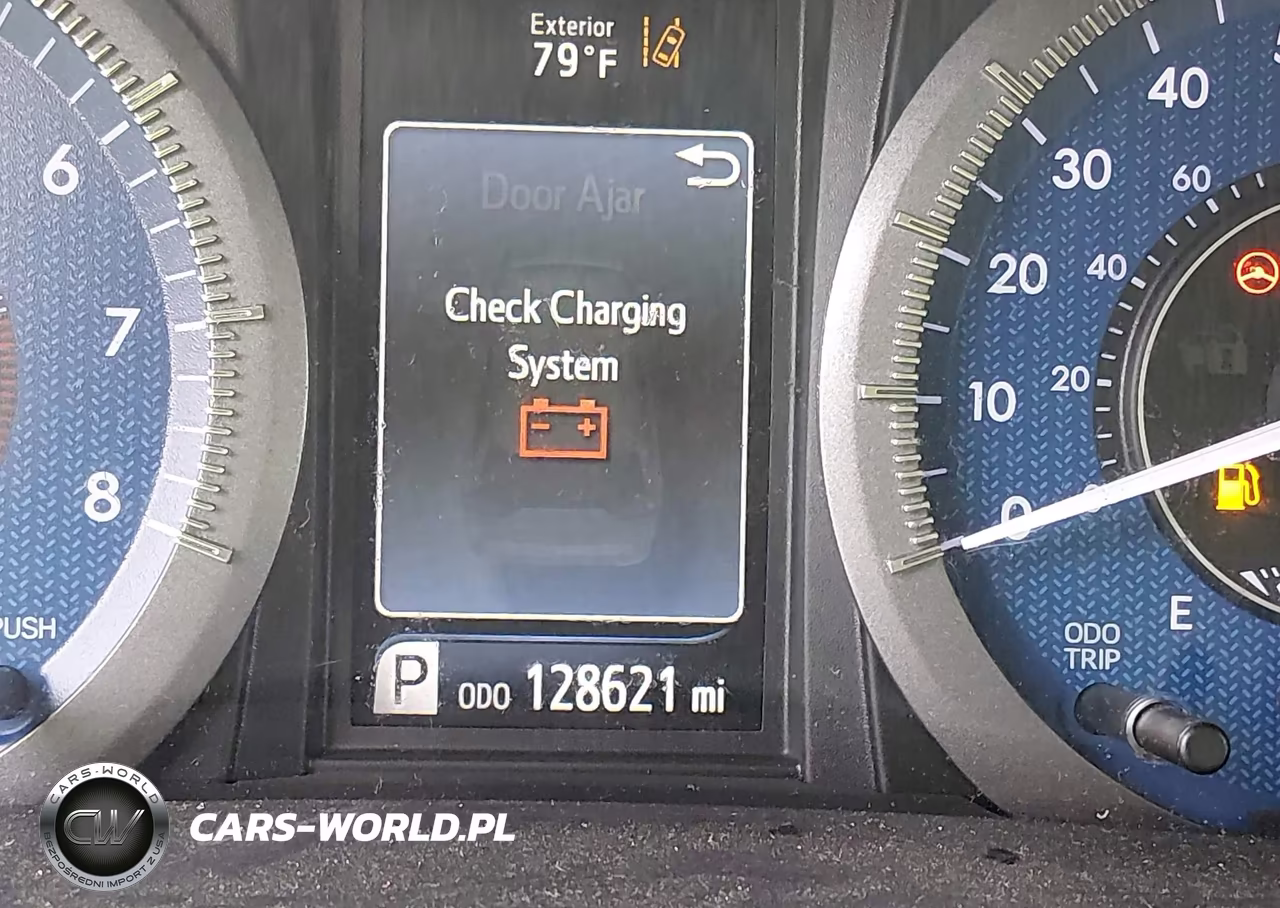 2018 Toyota Sienna Le 8 Passenger VIN:5TDKZ3DC0JS941855 - 15