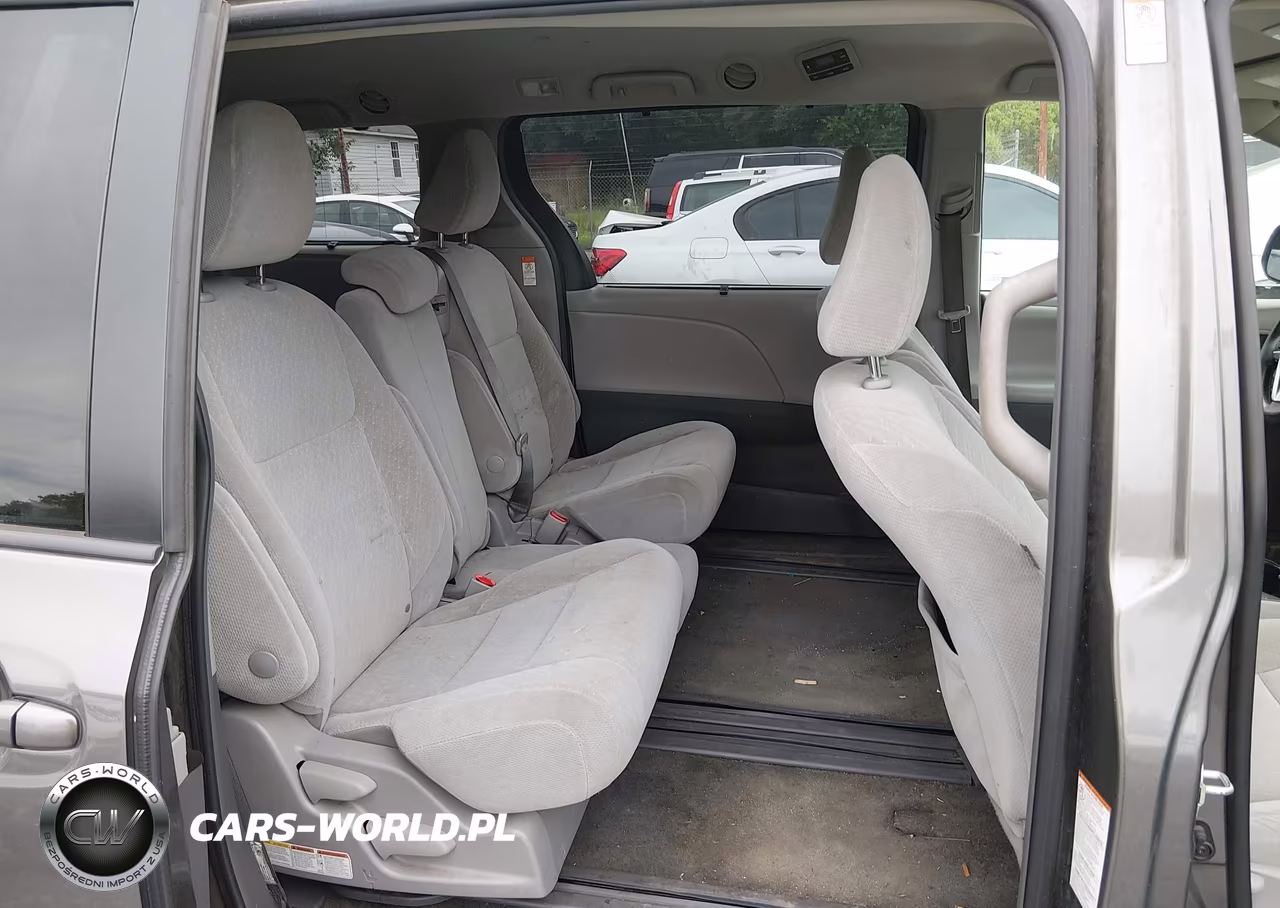 2018 Toyota Sienna Le 8 Passenger VIN:5TDKZ3DC0JS941855 - 8