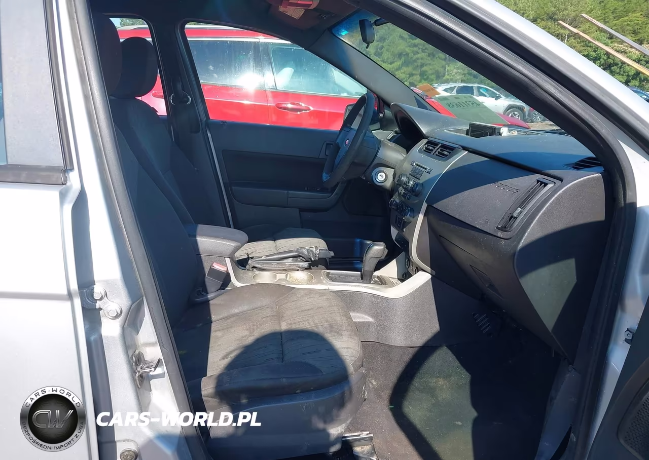 2010 Ford Focus Se VIN:1FAHP3FN8AW209297 - 5