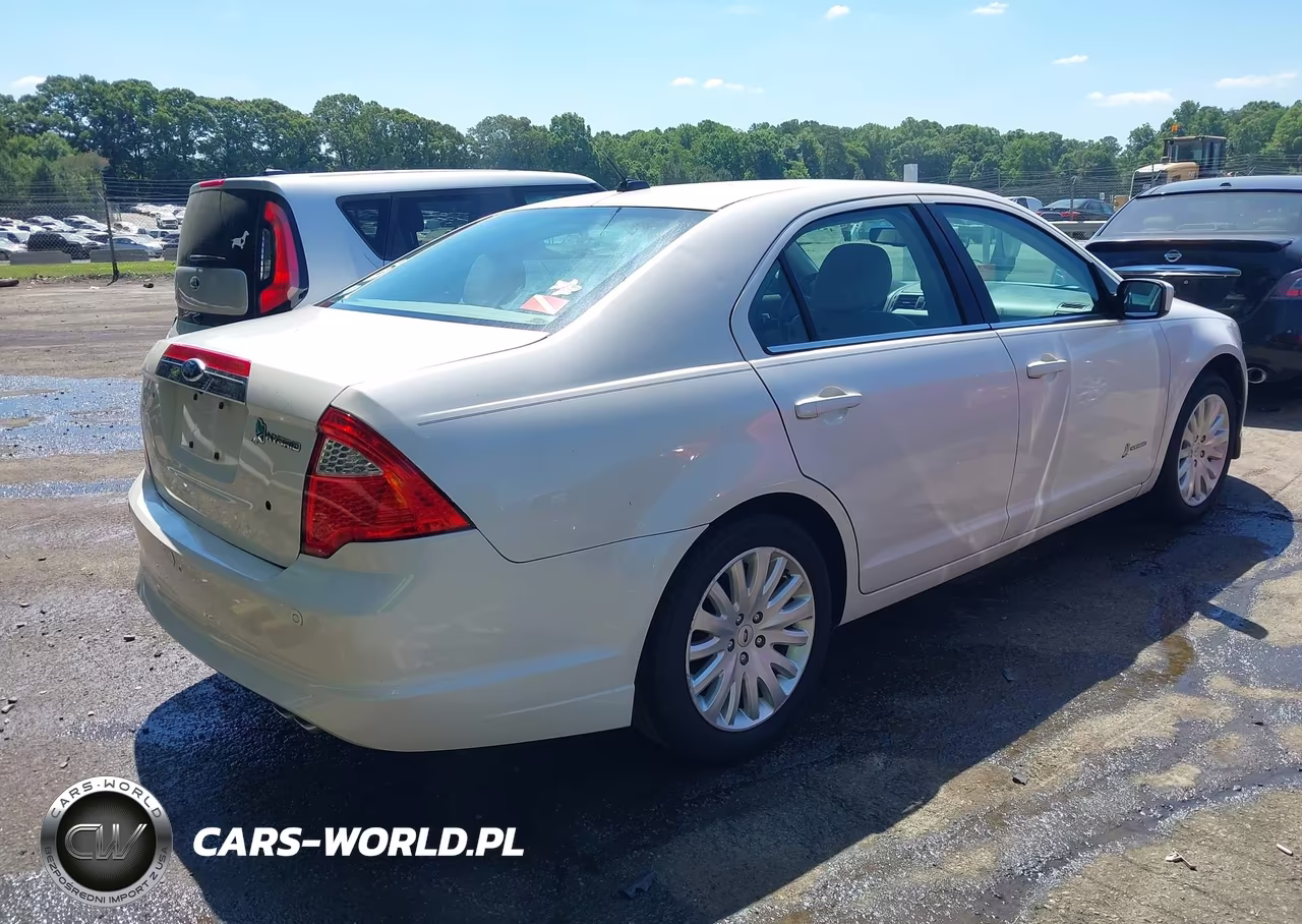 2012 Ford Fusion Hybrid VIN:3FADP0L33CR184153 - 4