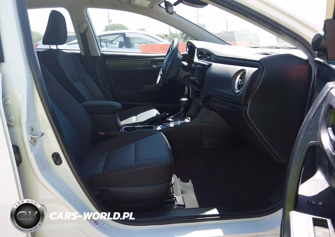 2019 Toyota Corolla Le VIN:2T1BURHE1KC241883 - 5