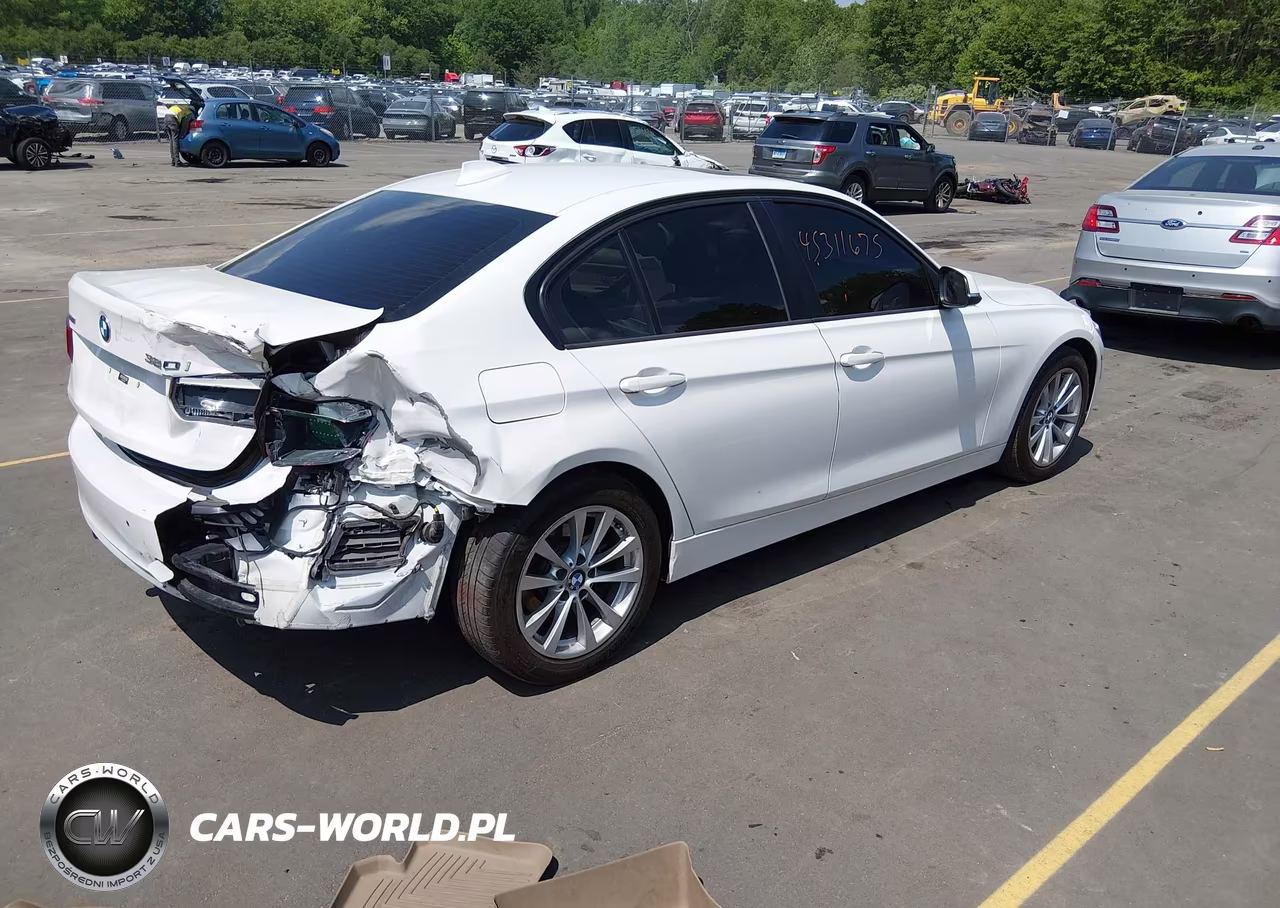 2016 BMW 320I xDrive VIN:WBA8A3C50GK688358 - 4