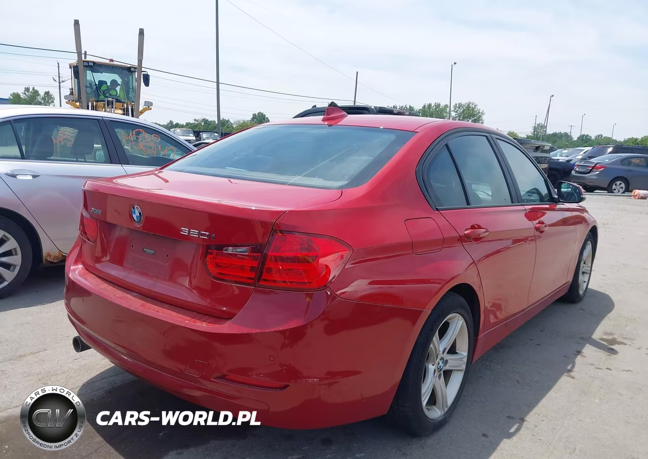2015 BMW 320I xDrive VIN:WBA3C3C57FP664984 - 4