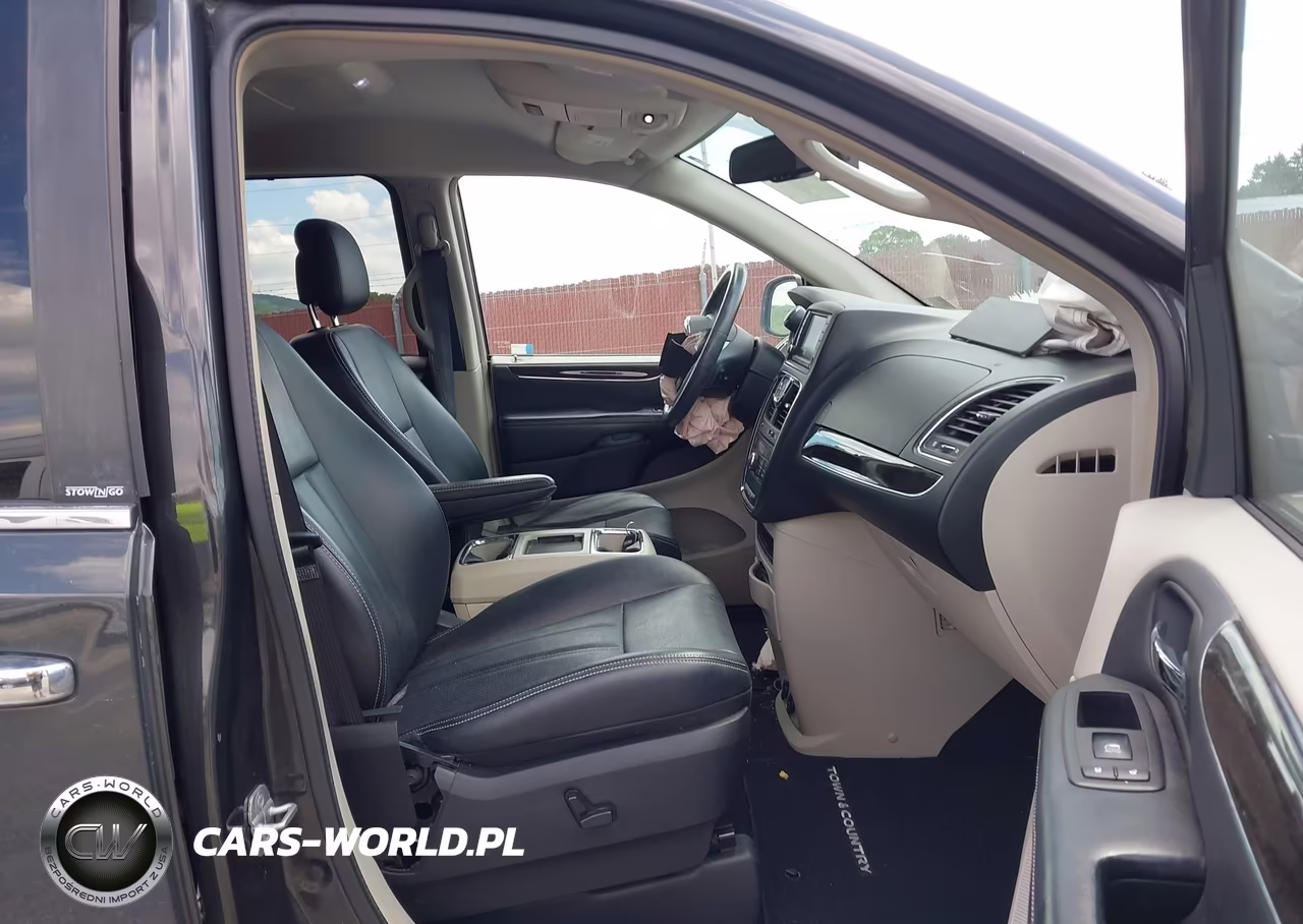 2012 Chrysler Town & Country Touring-L VIN:2C4RC1CG9CR260002 - 5