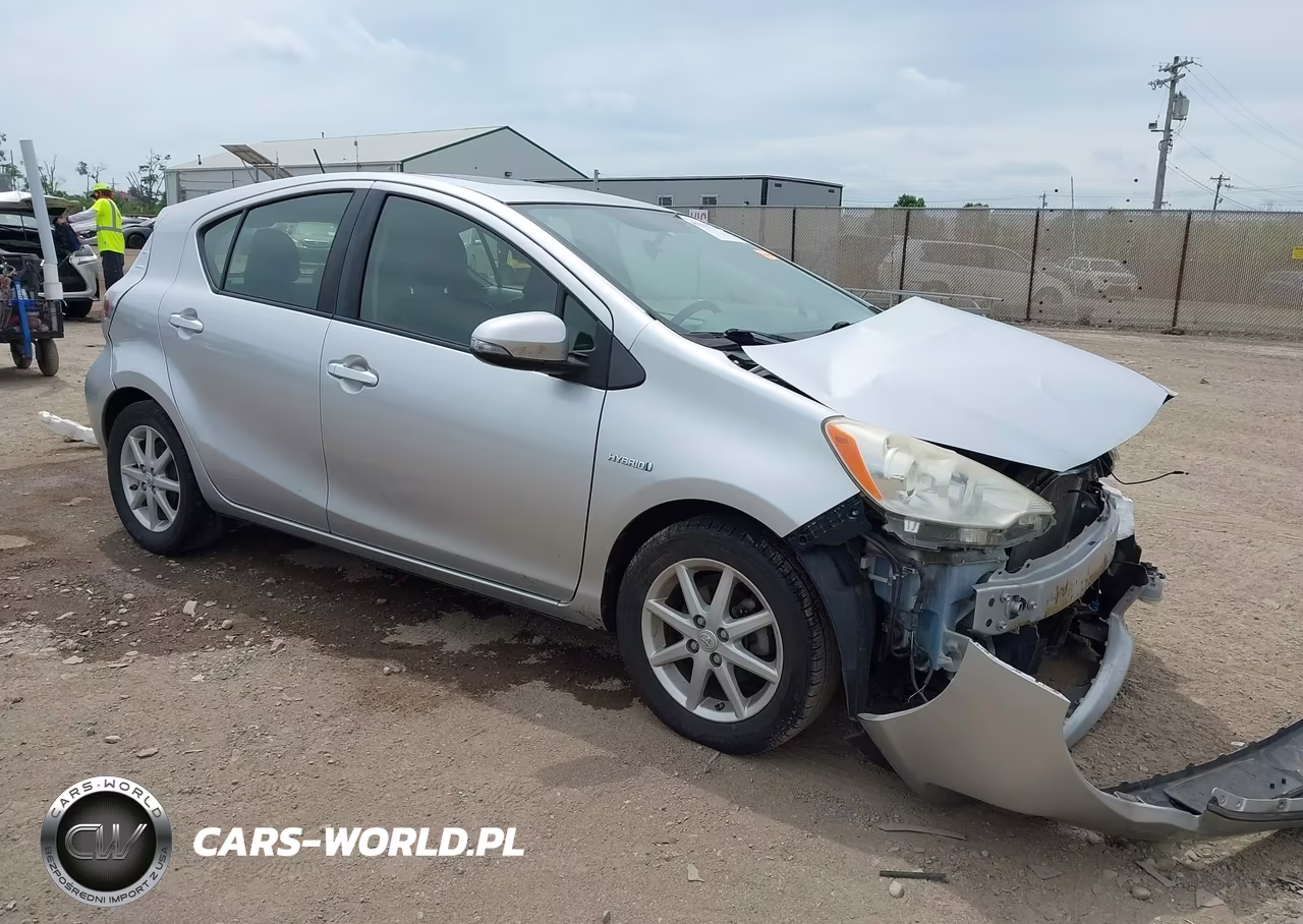2013 Toyota Prius C Four