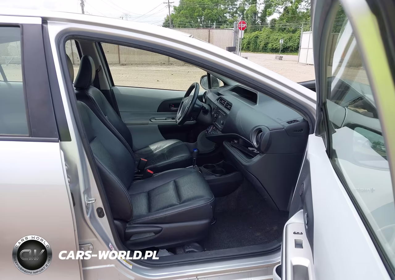 2013 Toyota Prius C Four VIN:JTDKDTB34D1049336 - 5