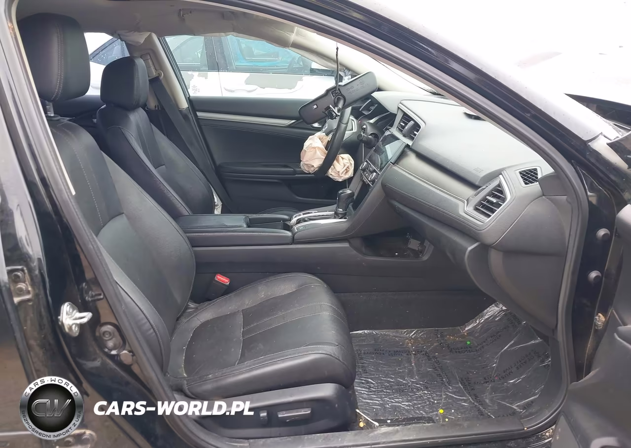 2018 Honda Civic Touring VIN:19XFC1F93JE000239 - 5