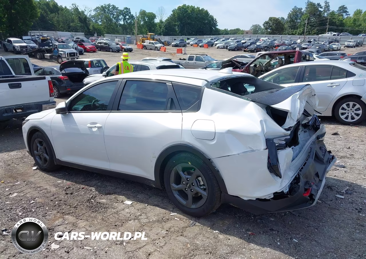 2026 Kia K4 Lxs VIN:3KPFT4DE7TE297679 - 14