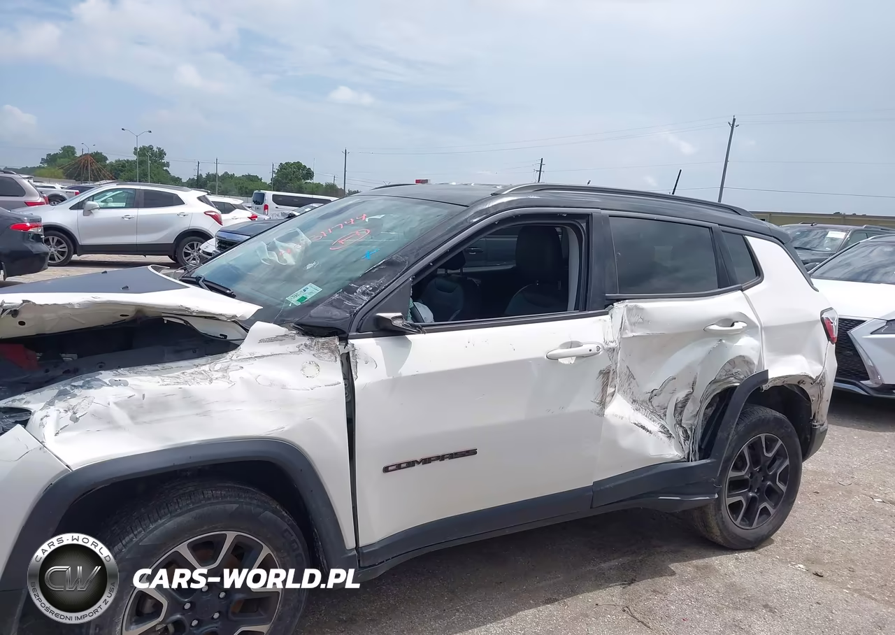 2019 Jeep Compass Trailhawk 4X4 VIN:3C4NJDDB2KT765495 - 6