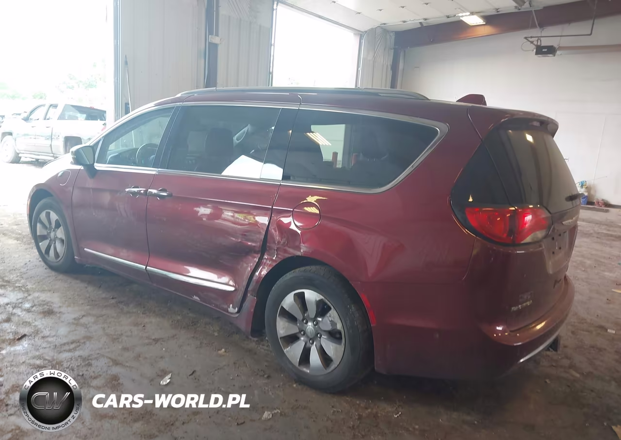 2018 Chrysler Pacifica Hybrid Limited VIN:2C4RC1N71JR113067 - 3