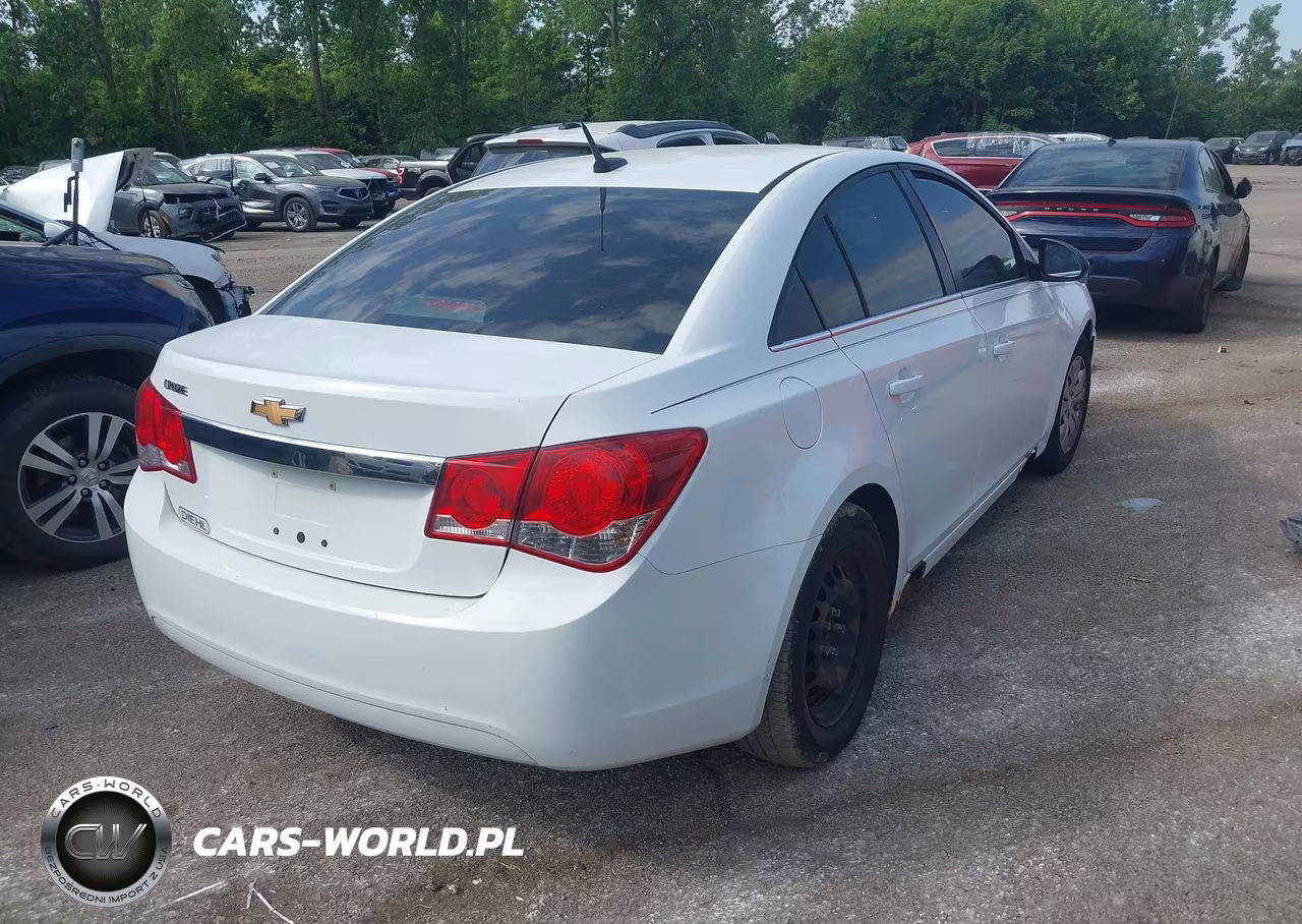 2012 Chevrolet Cruze Ls VIN:1G1PC5SH7C7268263 - 4