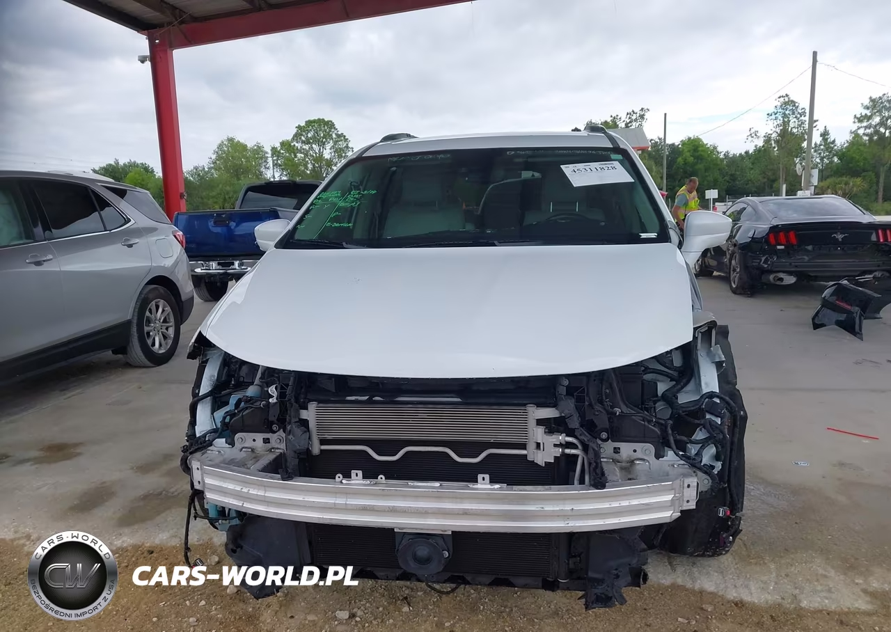 2020 Chrysler Pacifica Touring L Plus VIN:2C4RC1EG9LR184374 - 13
