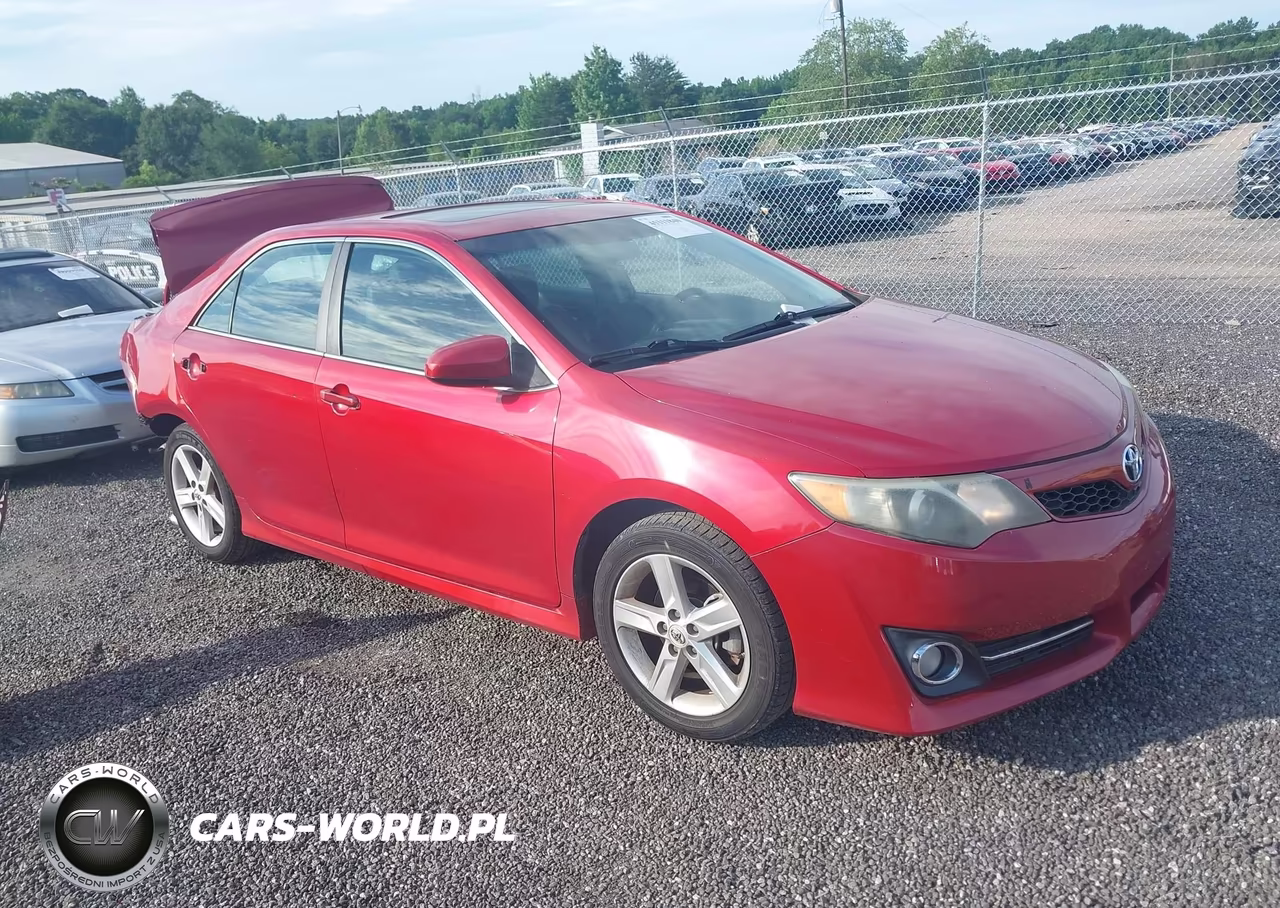 2014 Toyota Camry Se – zdjęcie 1 z 16