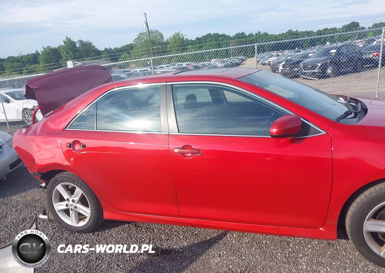 2014 Toyota Camry Se VIN:4T1BF1FK5EU833665 - 13