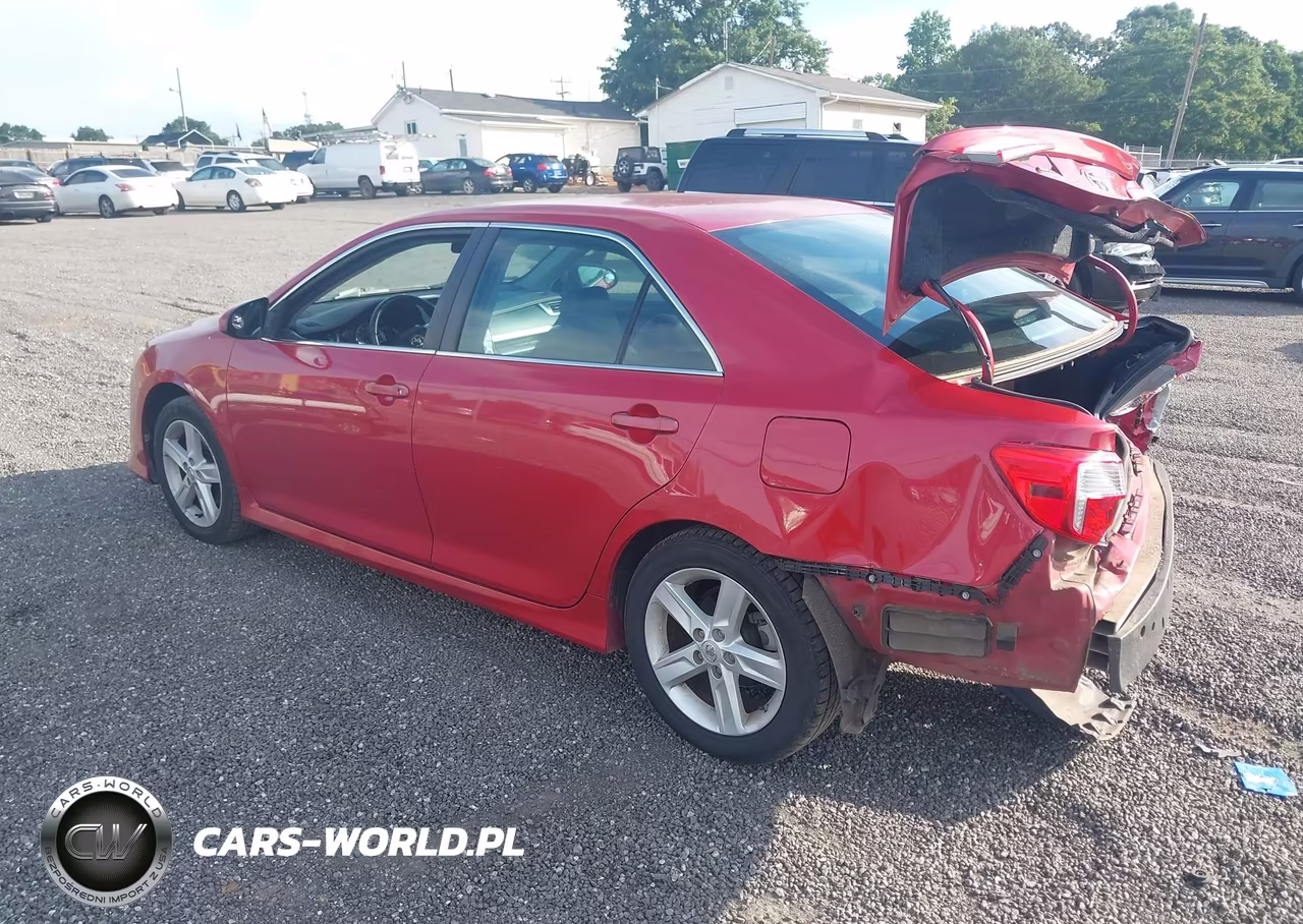 2014 Toyota Camry Se VIN:4T1BF1FK5EU833665 - 3