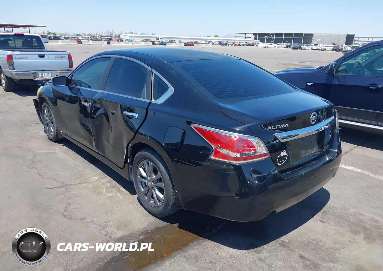 2015 Nissan Altima 2.5 S VIN:1N4AL3AP2FN330023 - 3