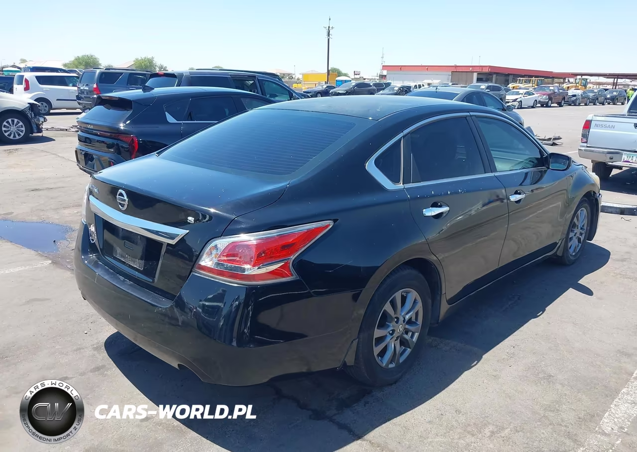 2015 Nissan Altima 2.5 S VIN:1N4AL3AP2FN330023 - 4