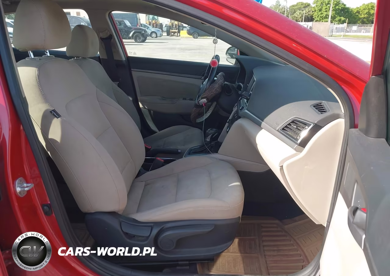 2018 Hyundai Elantra Value Edition VIN:5NPD84LF5JH381978 - 5
