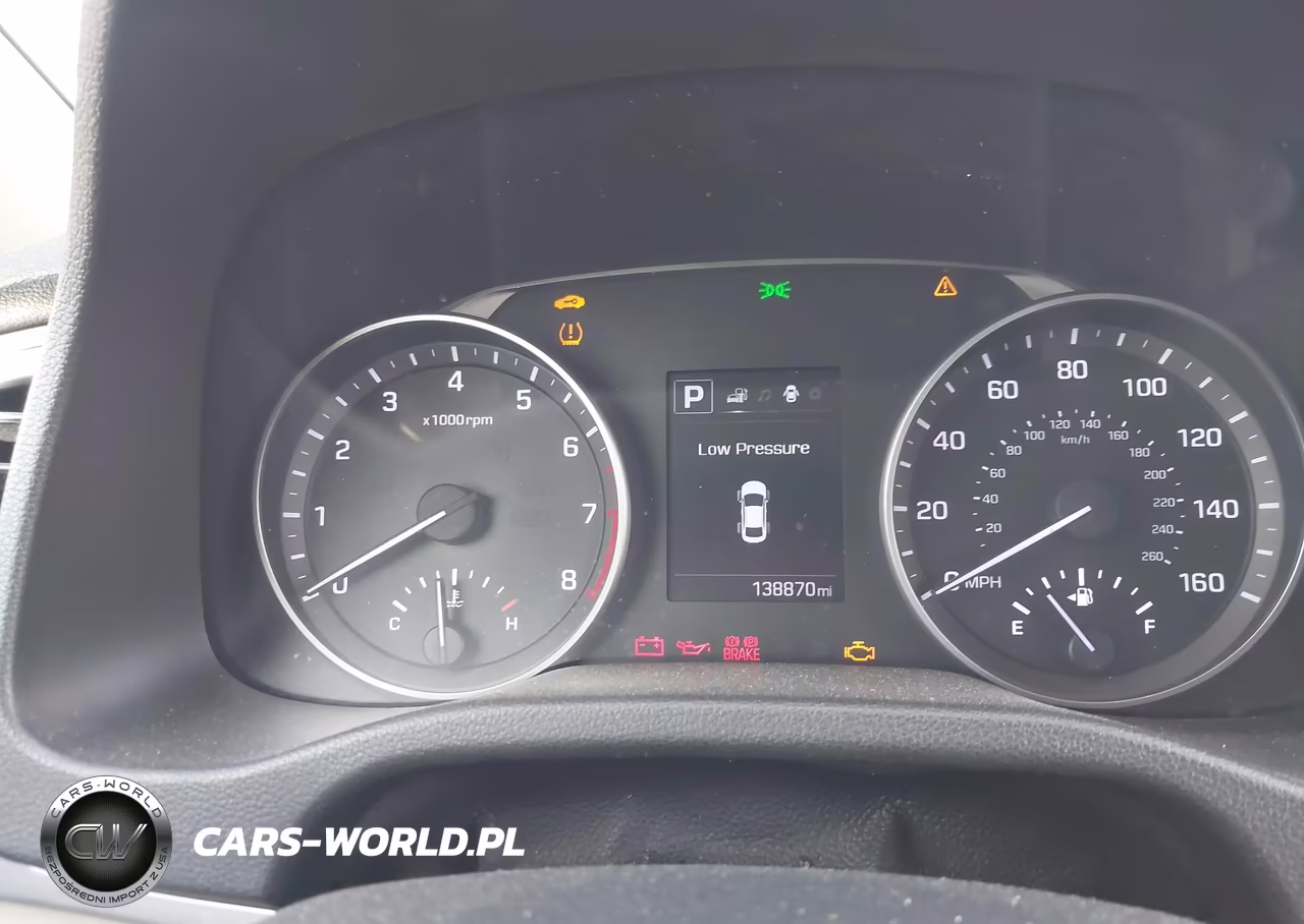 2018 Hyundai Elantra Value Edition VIN:5NPD84LF5JH381978 - 7