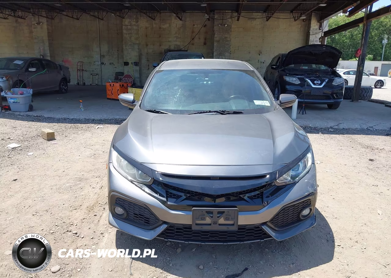 2018 Honda Civic Sport VIN:SHHFK7H40JU431332 - 11