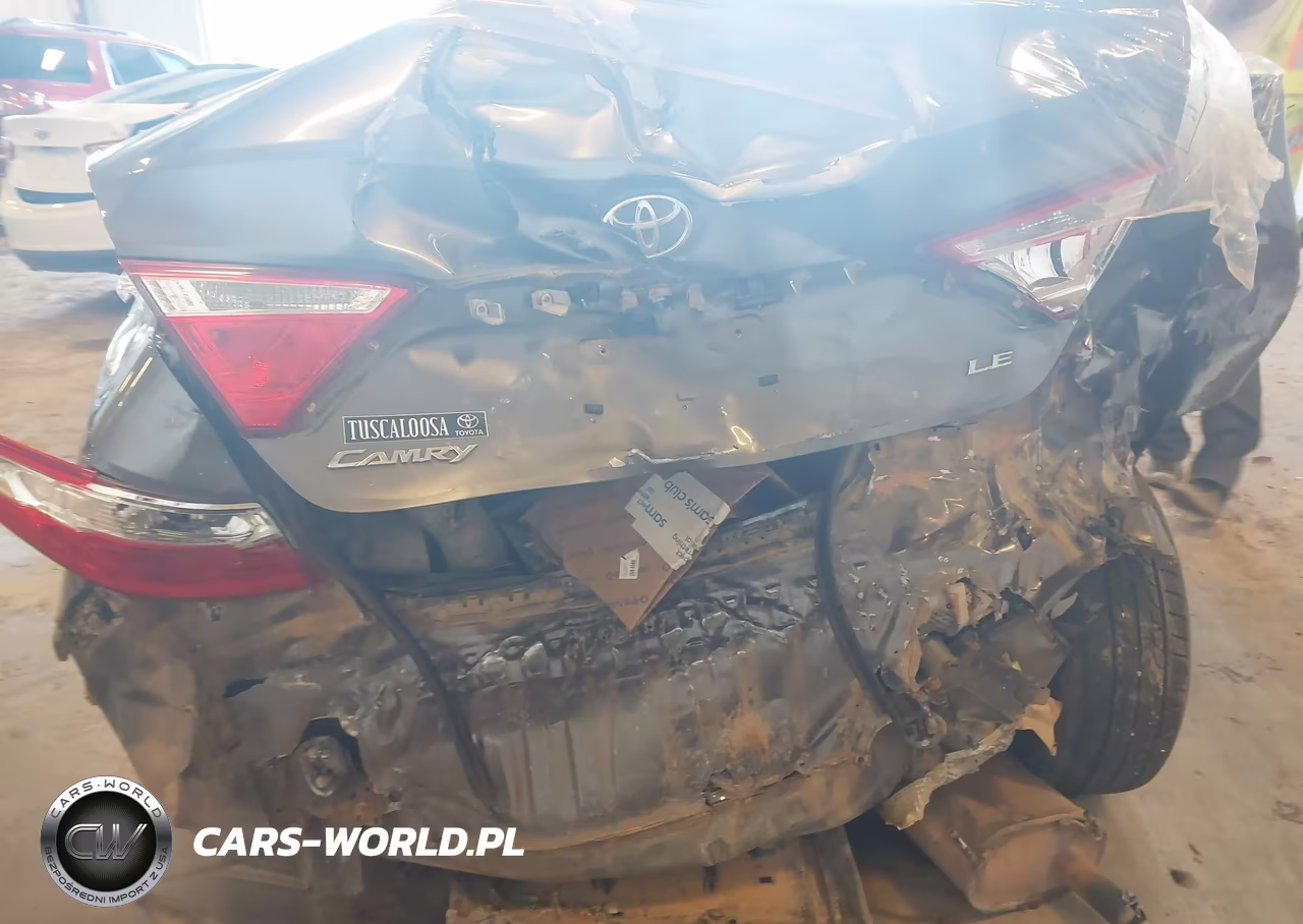 2016 Toyota Camry Le VIN:4T1BF1FK5GU517203 - 16