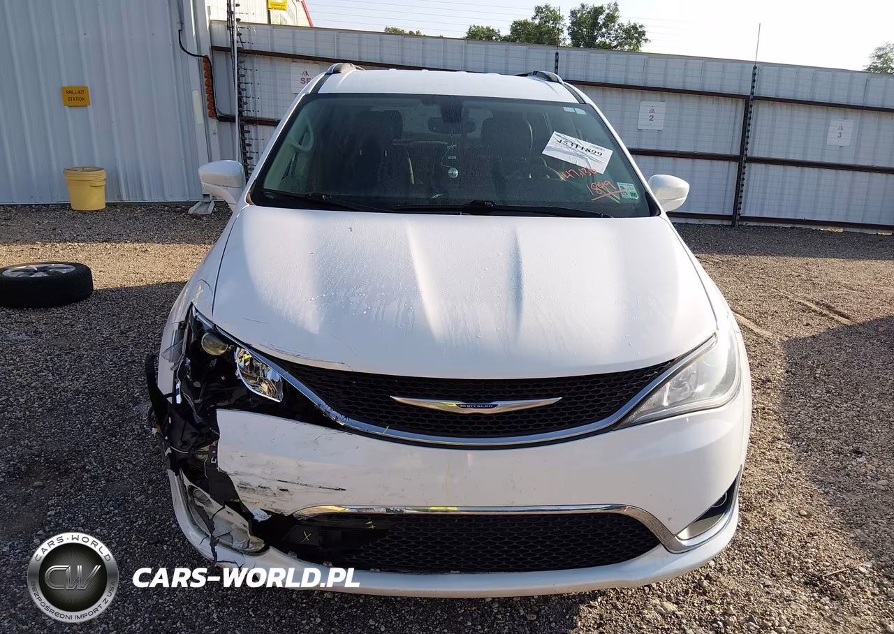 2019 Chrysler Pacifica Touring L VIN:2C4RC1BG7KR582850 - 12