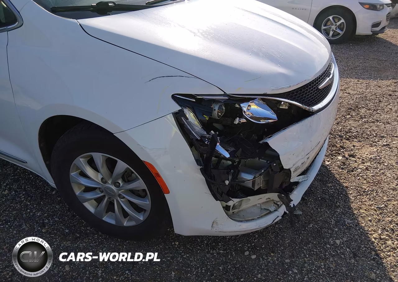 2019 Chrysler Pacifica Touring L VIN:2C4RC1BG7KR582850 - 17
