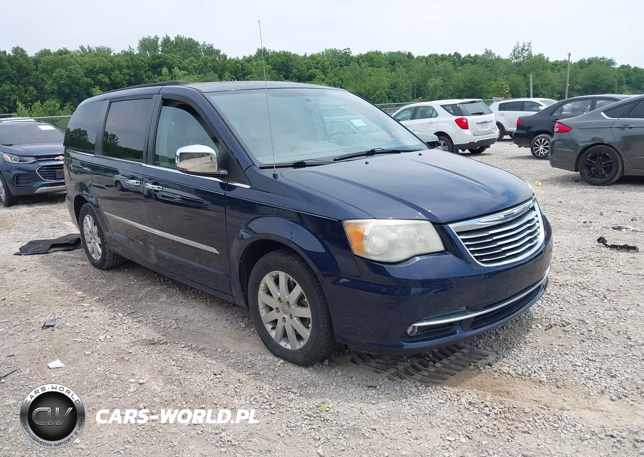 2012 Chrysler Town & Country Touring-L – zdjęcie 1 z 16
