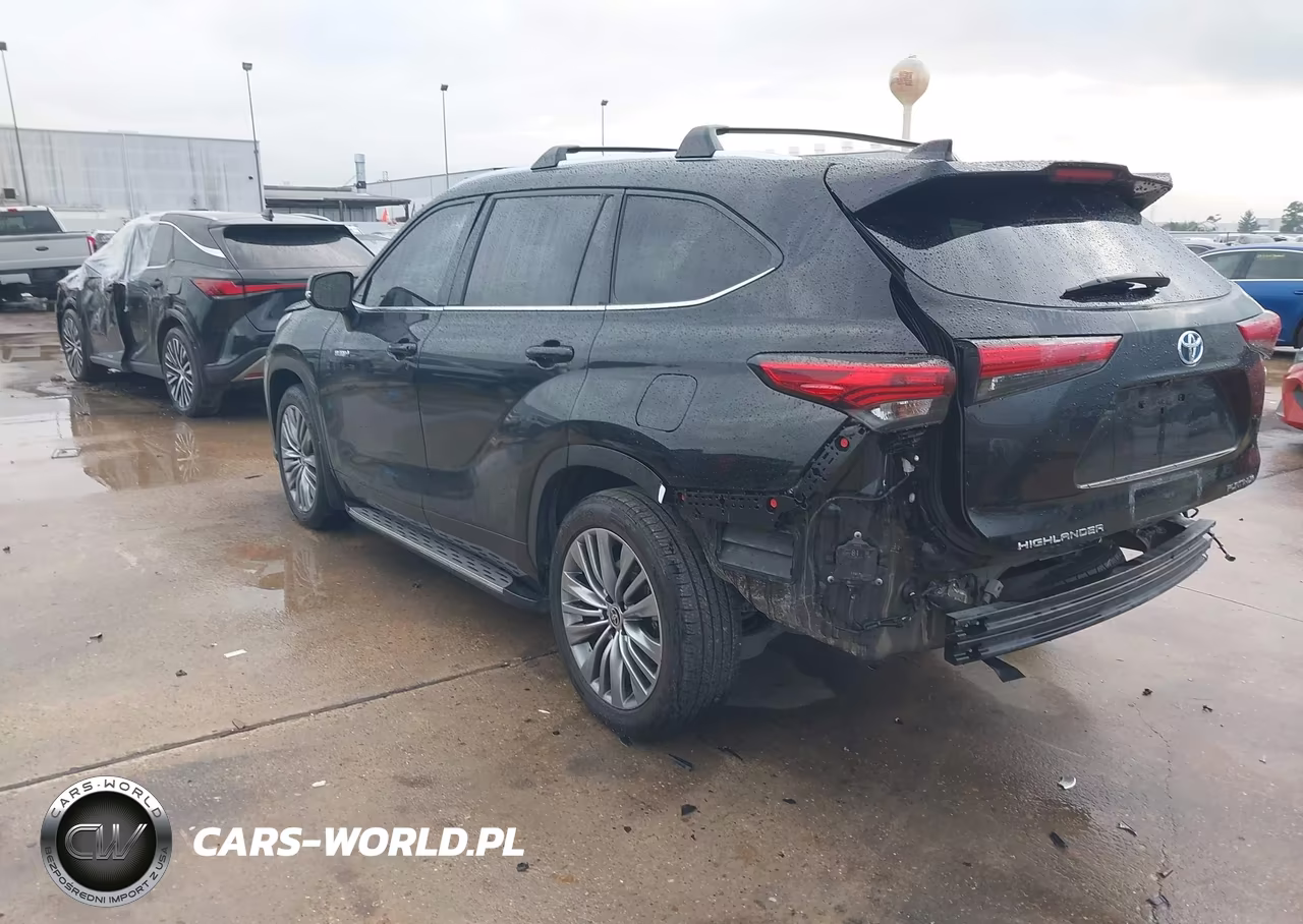 2021 Toyota Highlander Hybrid Platinum VIN:5TDFARAH9MS012179 - 3