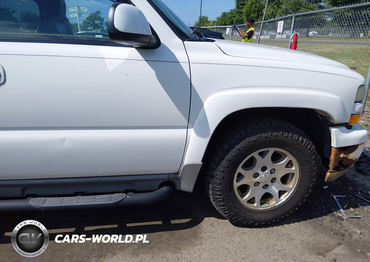 2003 Chevrolet Suburban 1500 Z71 VIN:3GNFK16Z13G202000 - 12