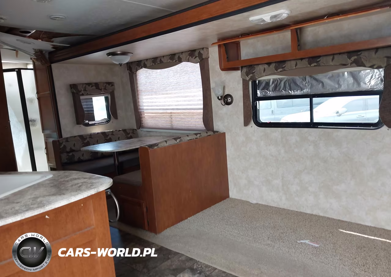 2014 Coachmen By Forest R Catalina Series M-27 VIN:5ZT2CASB6EA016465 - 17