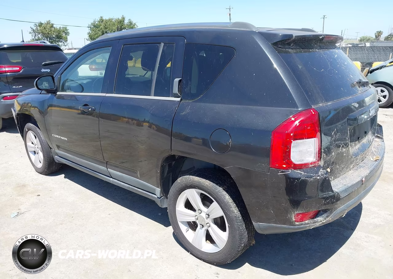 2011 Jeep Compass VIN:1J4NT1FBXBD176815 - 3