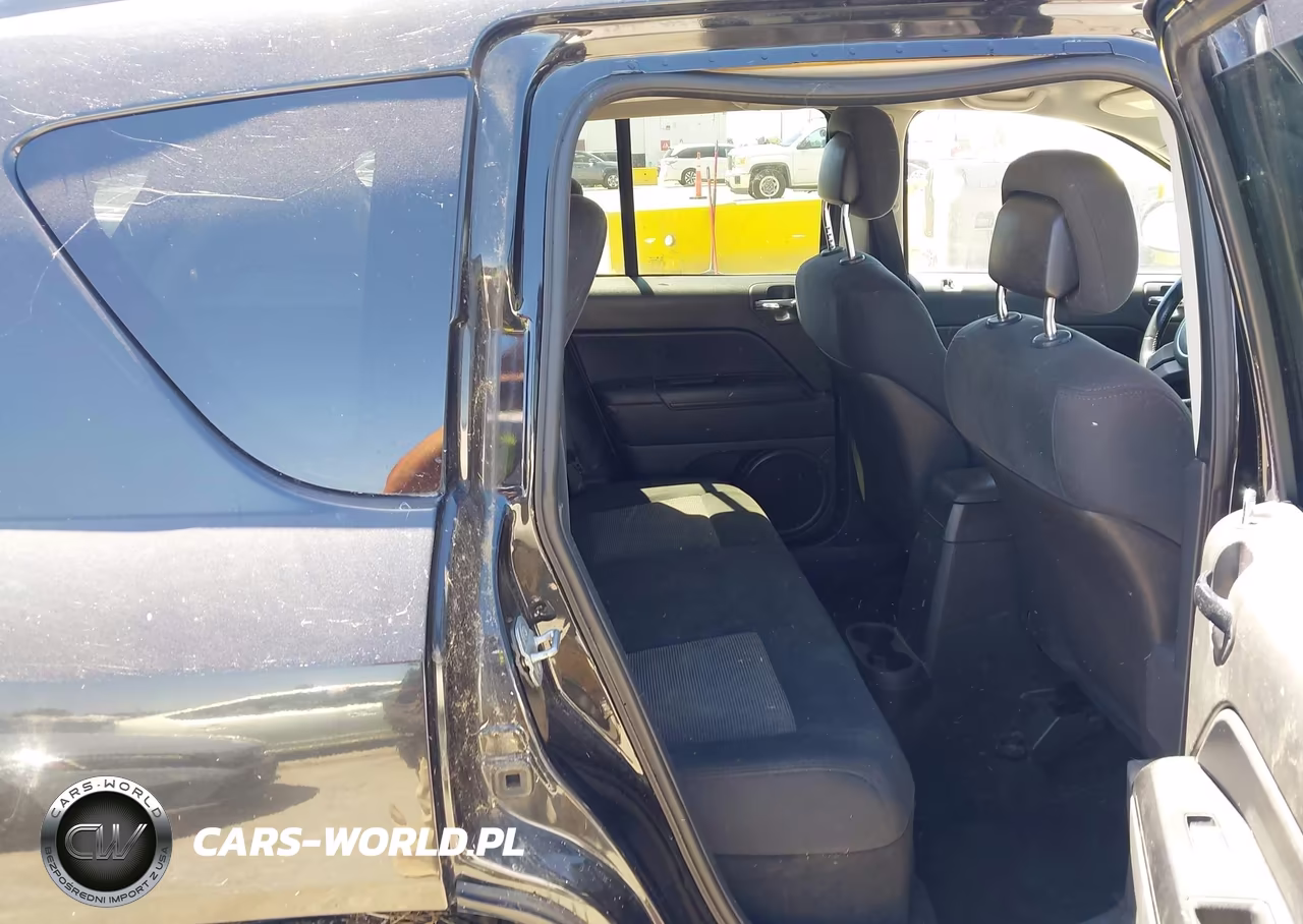 2011 Jeep Compass VIN:1J4NT1FBXBD176815 - 8
