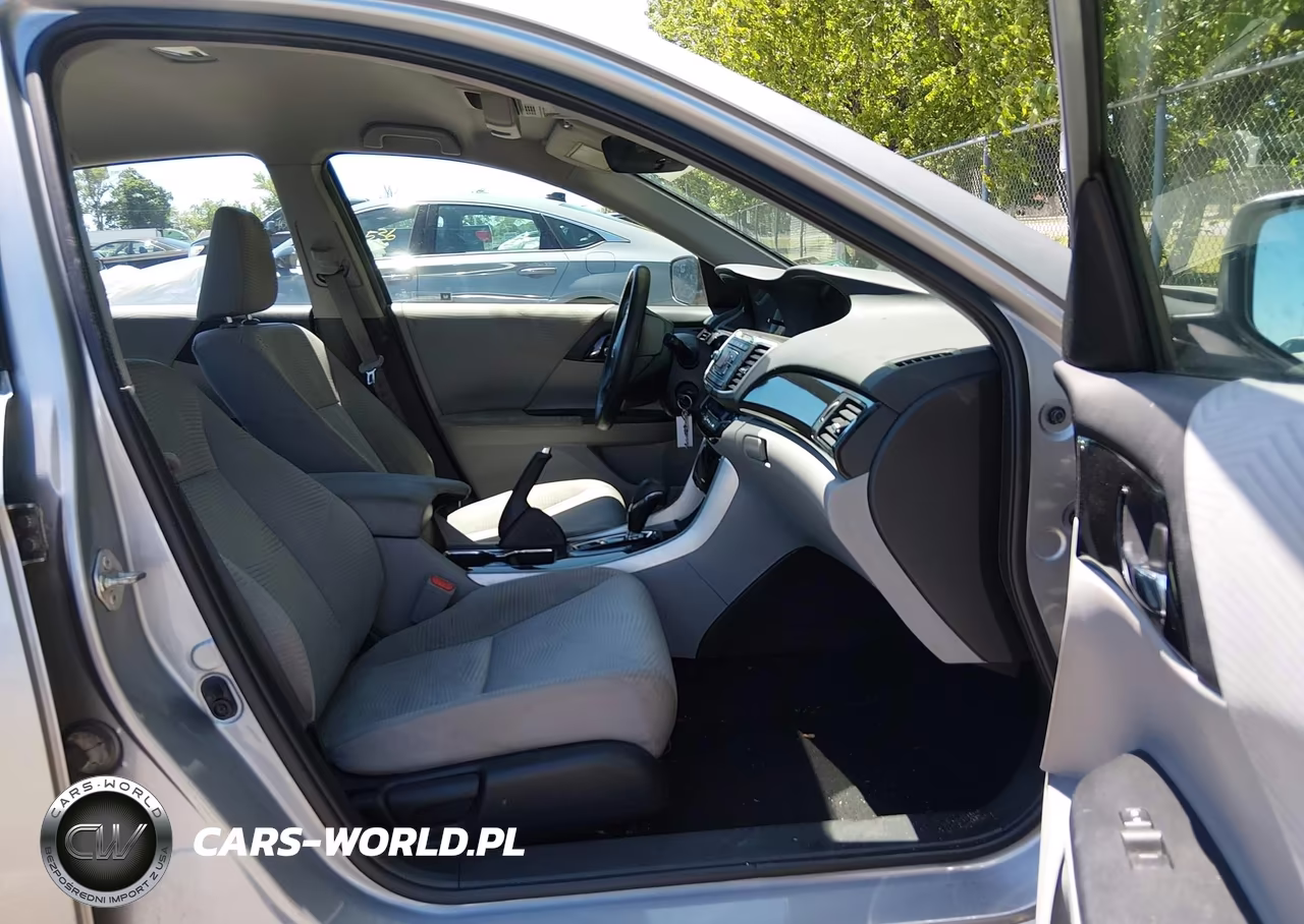 2017 Honda Accord Lx VIN:1HGCR2F3XHA237506 - 5