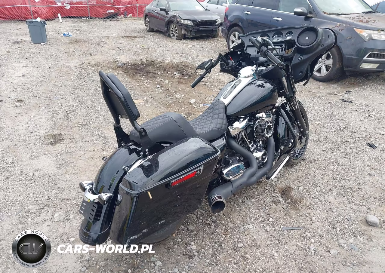 2018 Harley-Davidson Flhx Street Glide VIN:1HD1KBC11JB653259 - 4