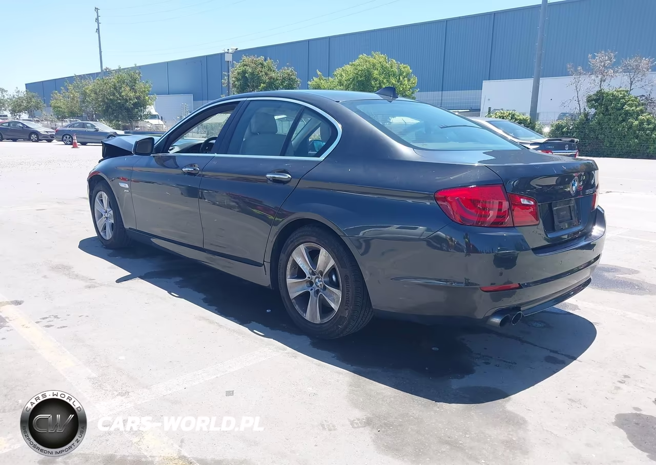 2012 BMW 528I xDrive VIN:WBAXH5C56CDW11172 - 3