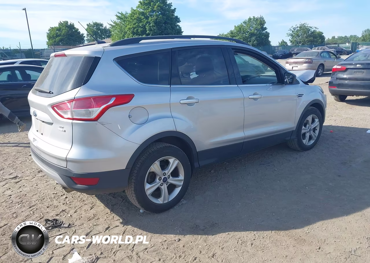 2016 Ford Escape Se VIN:1FMCU9GXXGUB43092 - 4