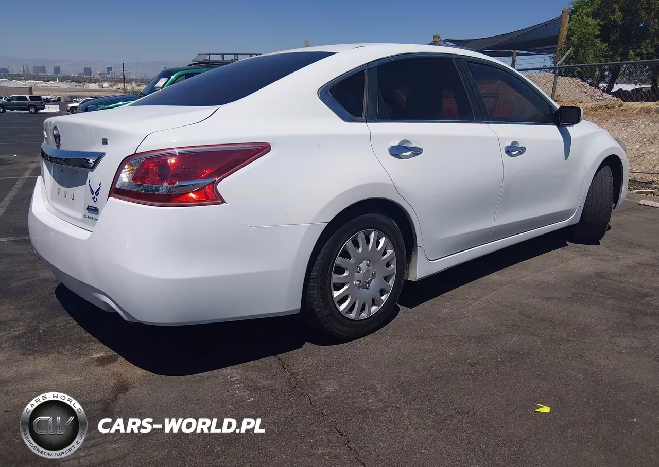 2013 Nissan Altima 2.5 S VIN:1N4AL3AP0DN539354 - 4