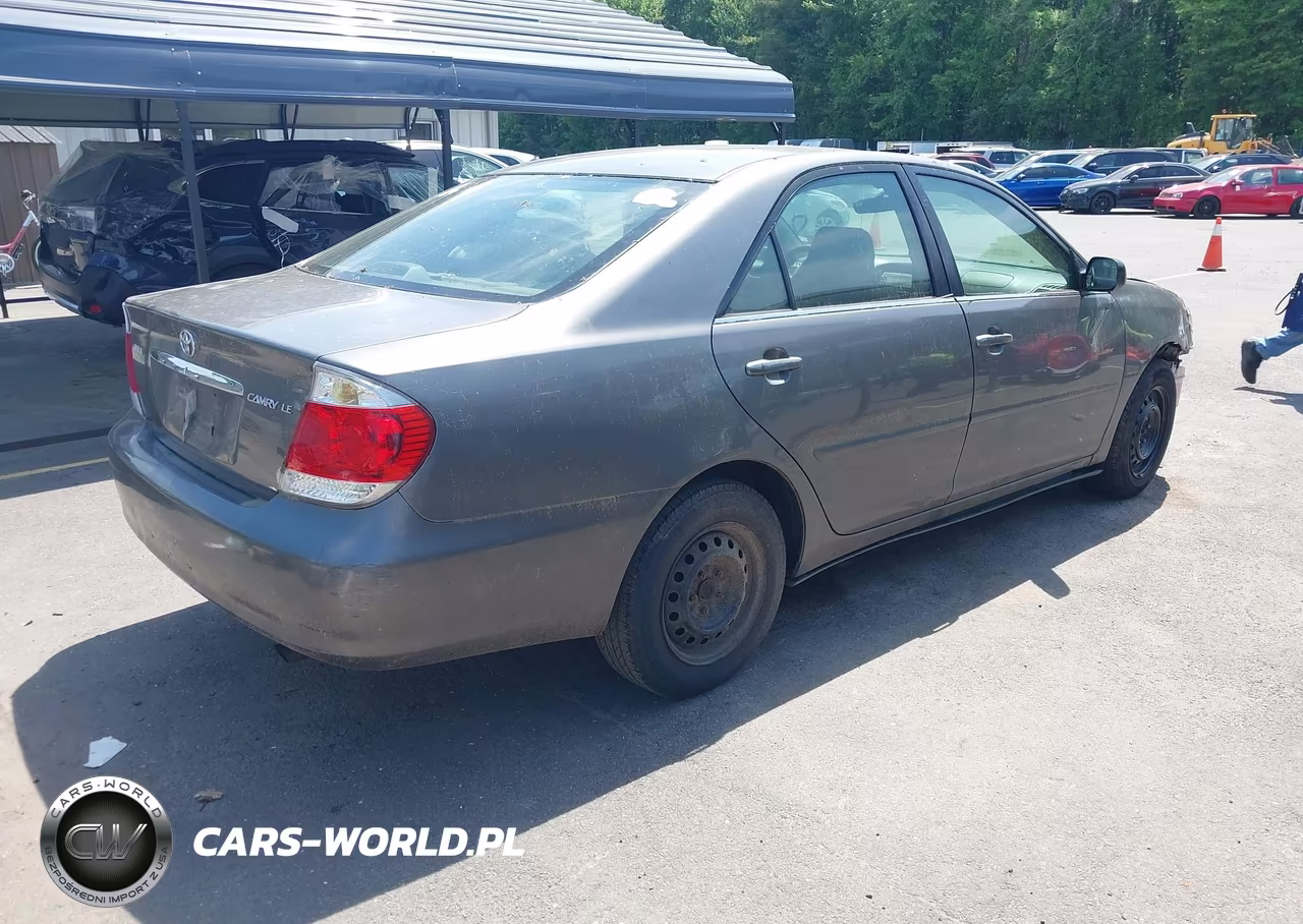2005 Toyota Camry Le VIN:4T1BE32K35U593665 - 4