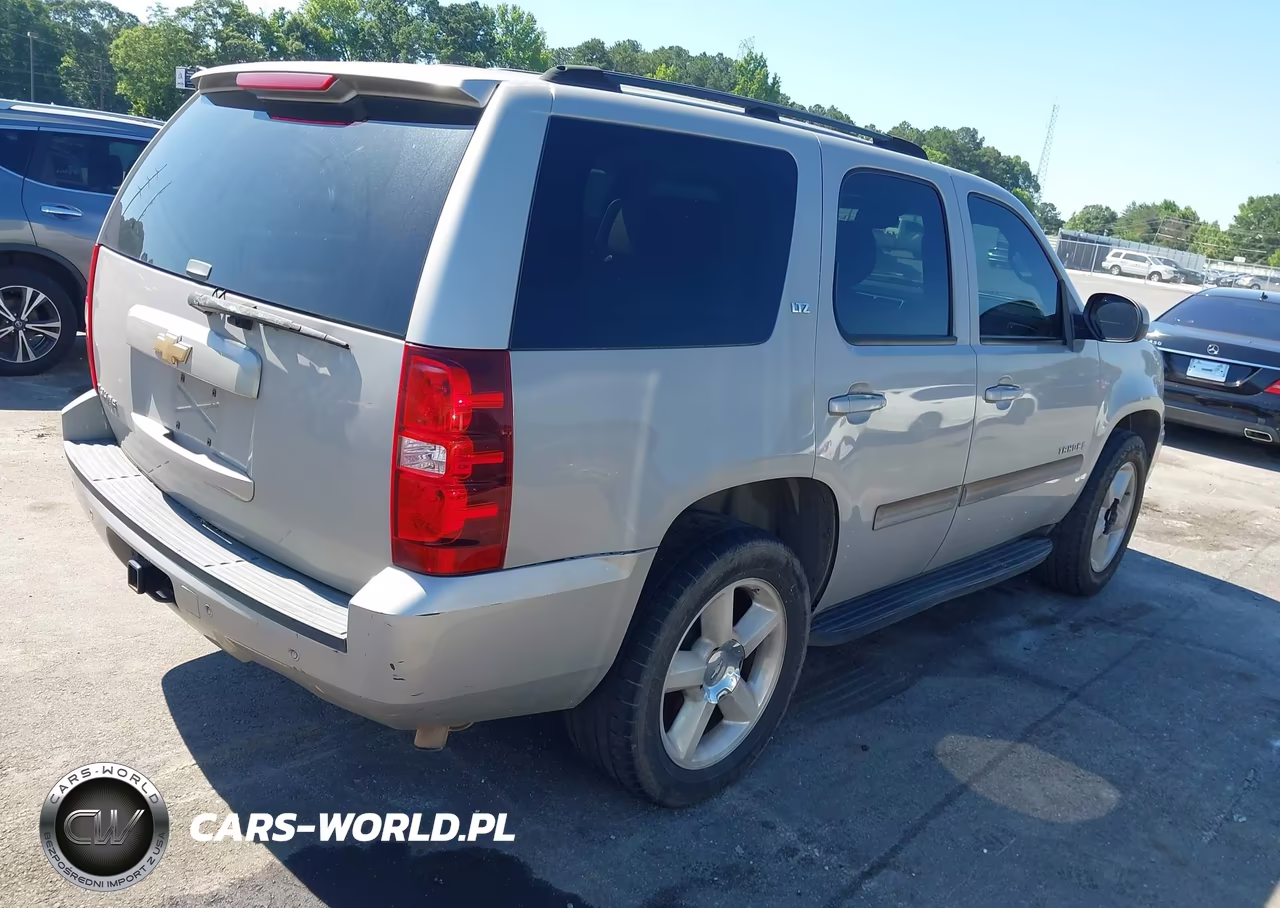 2007 Chevrolet Tahoe Ltz VIN:1GNFC13J77J110762 - 4