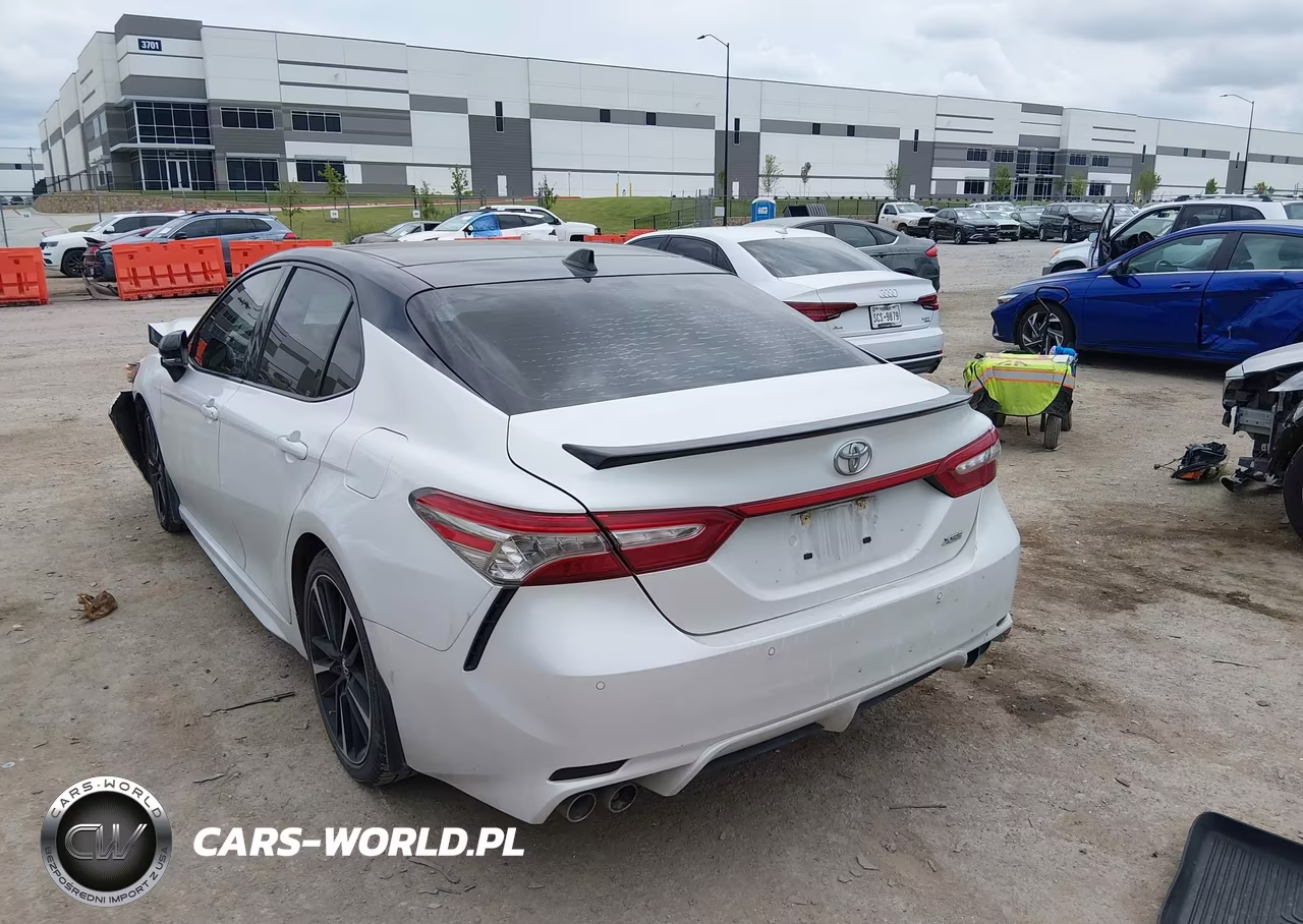 2018 Toyota Camry Xse V6 VIN:4T1BZ1HK6JU020480 - 3