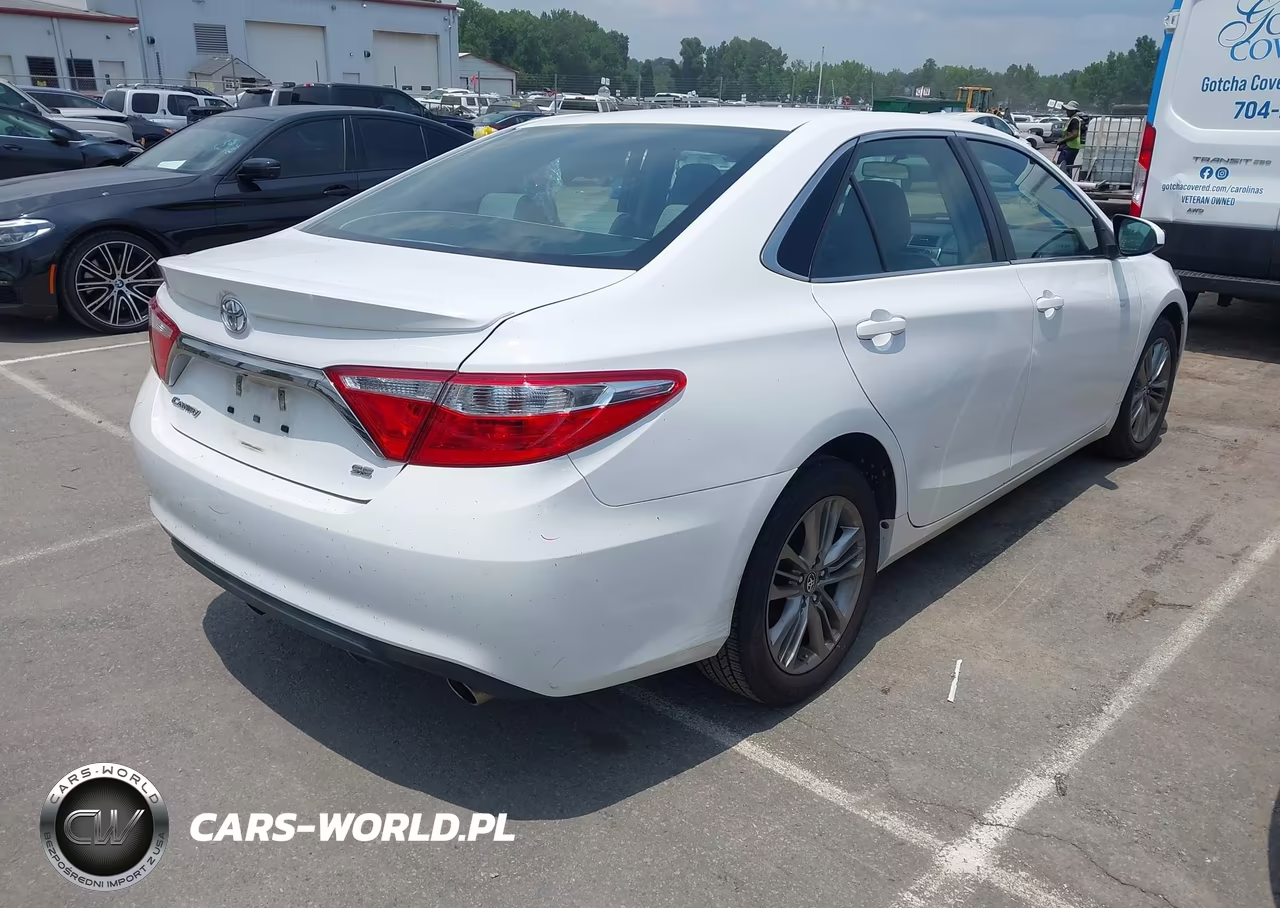 2017 Toyota Camry Se VIN:4T1BF1FKXHU748891 - 4