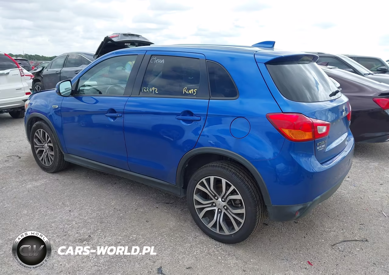 2017 Mitsubishi Outlander Sport 2.0 Le VIN:JA4AP3AU9HZ062582 - 3