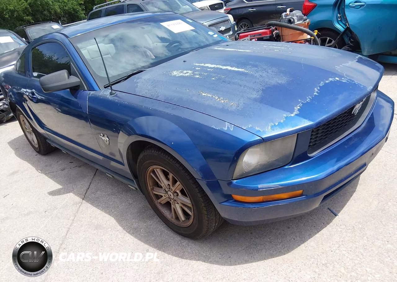 2009 Ford Mustang V6-V6 Premium