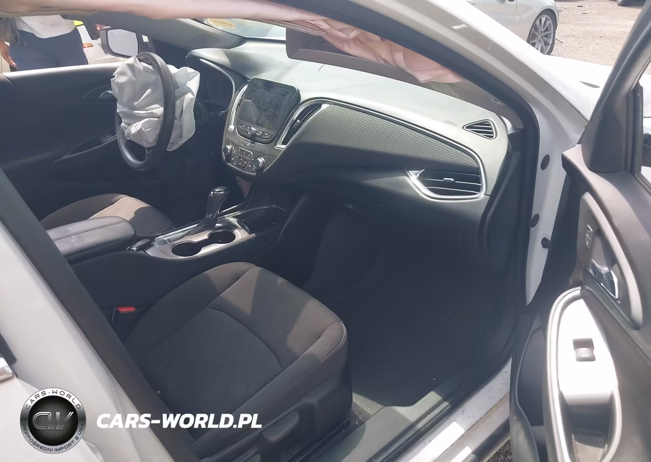 2019 Chevrolet Malibu Lt VIN:1G1ZD5ST2KF178372 - 5