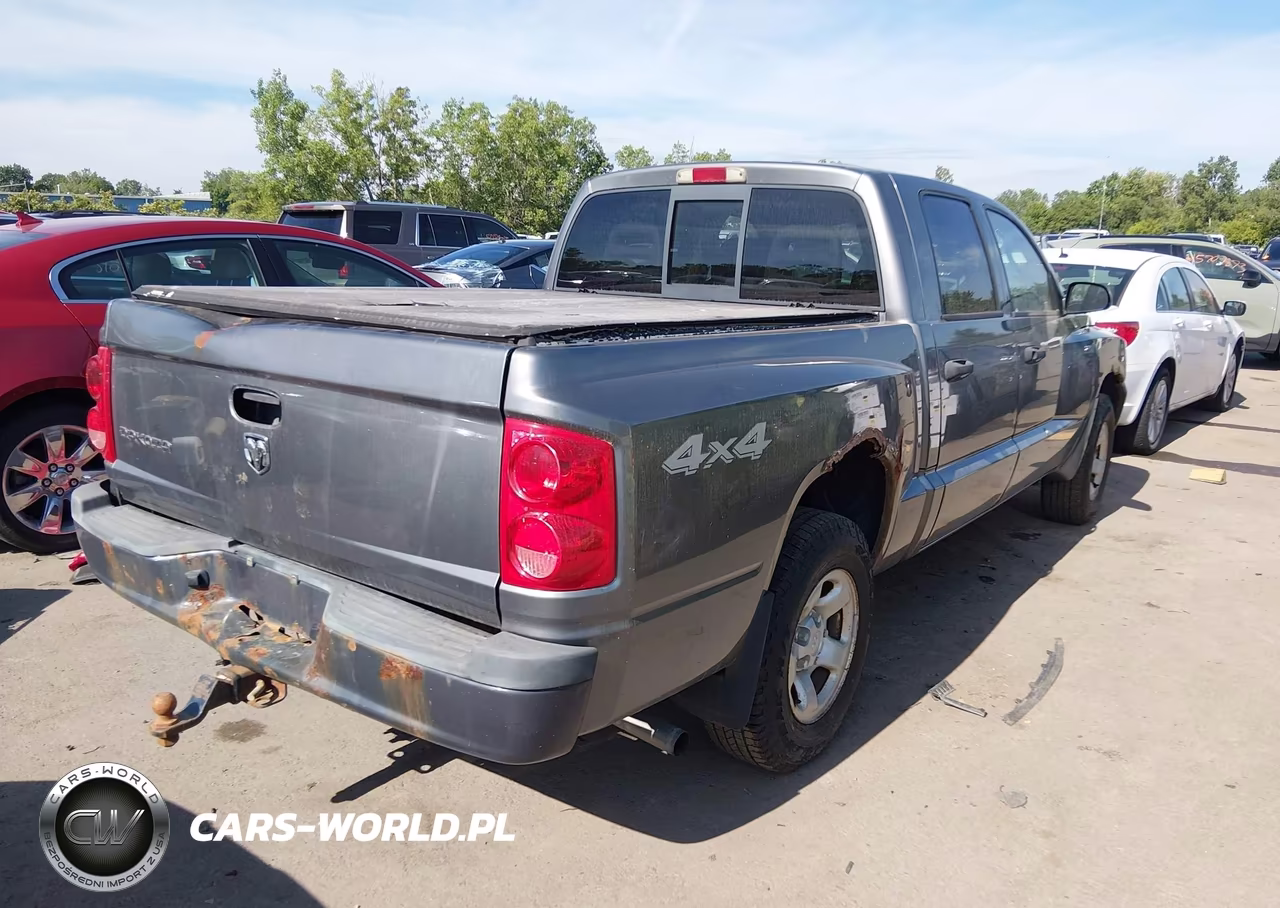 2005 Dodge Dakota St VIN:1D7HW28K85S110797 - 4