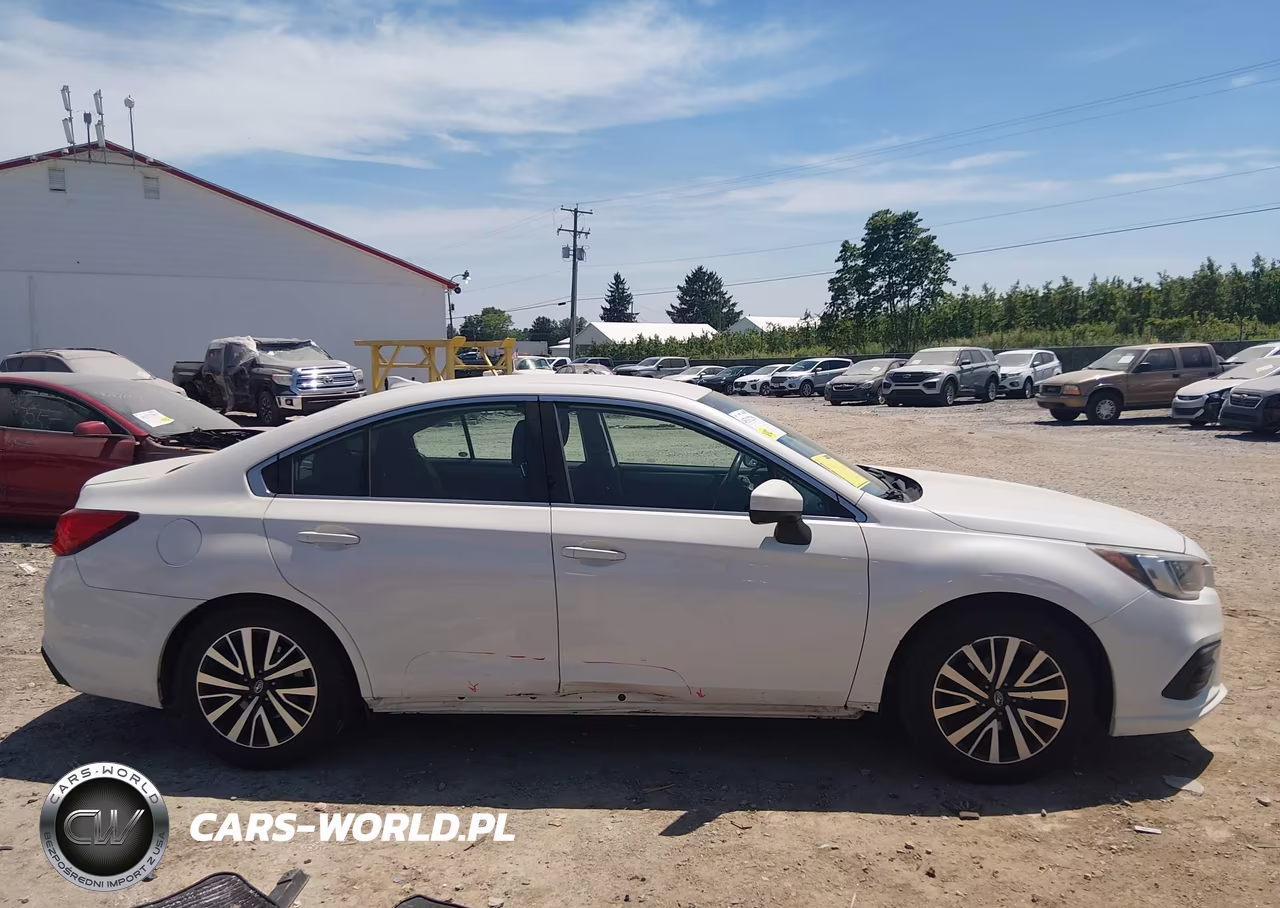 2018 Subaru Legacy 2.5I Premium VIN:4S3BNAC62J3022078 - 13