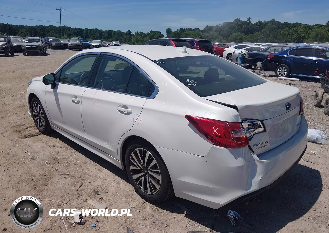 2018 Subaru Legacy 2.5I Premium VIN:4S3BNAC62J3022078 - 3