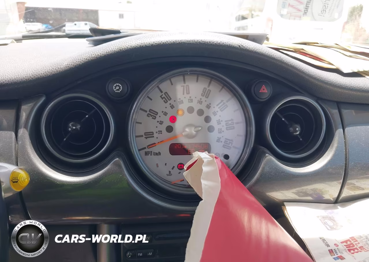 2005 Mini Cooper VIN:WMWRC33505TJ71132 - 7